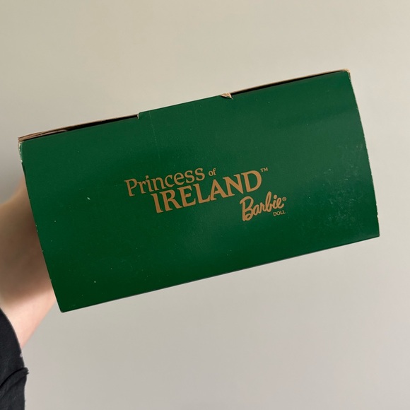 Barbie Dolls of the World The Princess Collection: Ireland Circa 2001 In Box - Picture 8 of 9